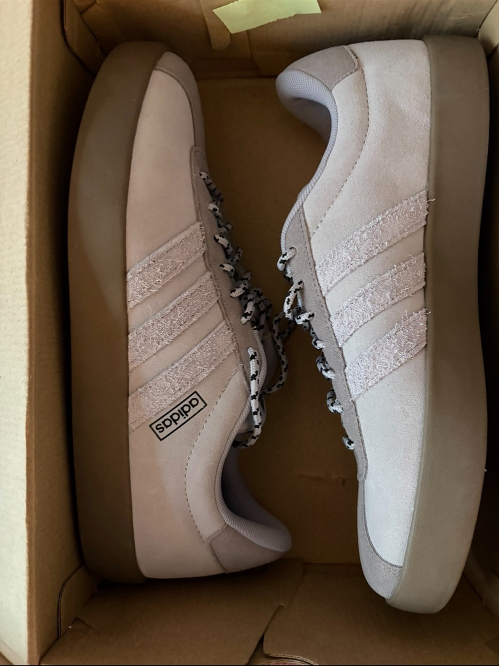 Adidas VL Court 3.0 Sneakers Men’s Size 11 Gray Suede Gum Sole Brand New